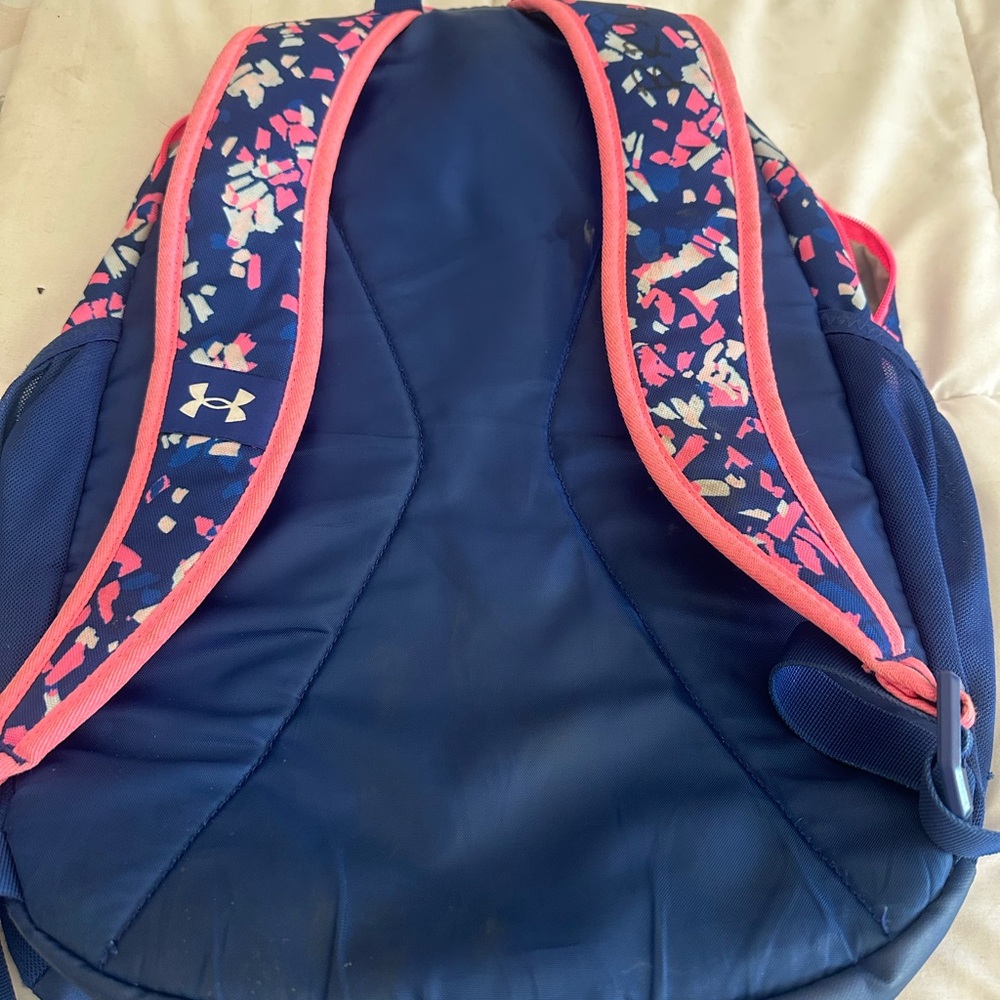 Under Armour Backpack - Picture 2 of 3